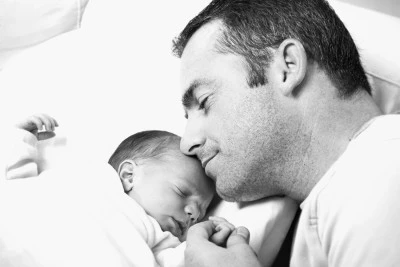 Derechos de los empleados en bajas por paternidad