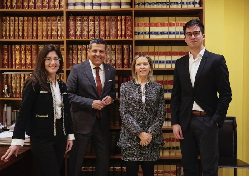 Lomo Abogados, S L