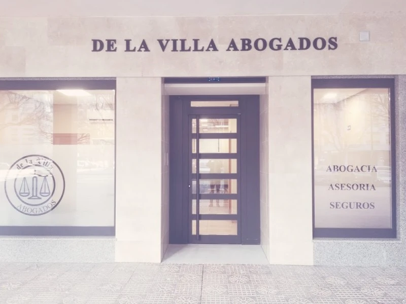 DE LA VILLA ABOGADOS