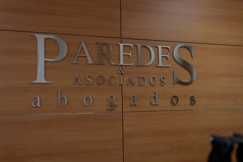 Paredes y Asociados Abogados