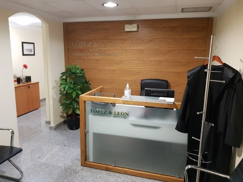 López y León - Solicitors / Abogados