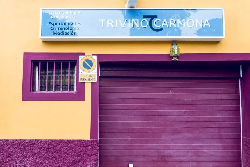 María del Mar Triviño y Magdalena Carmona. Despacho de abogadas