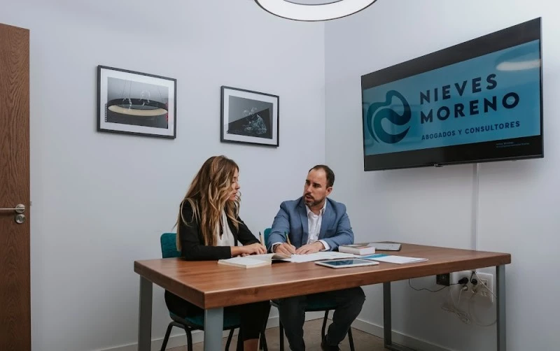 Nieves Moreno Abogados y Consultores