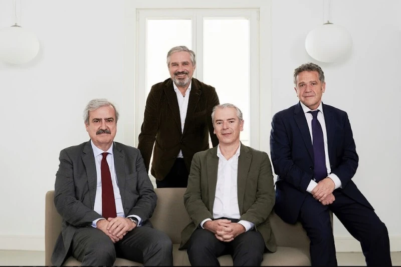 Santiago Mediano Abogados