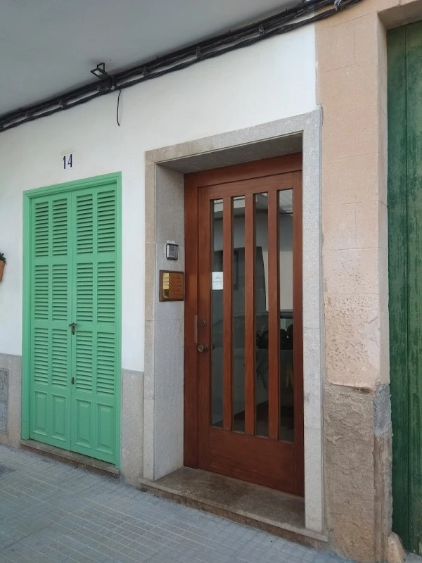 Vicens i Vidal, Abogados