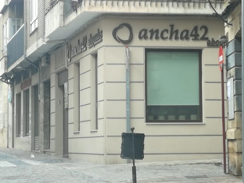 Abogados Ancha 42