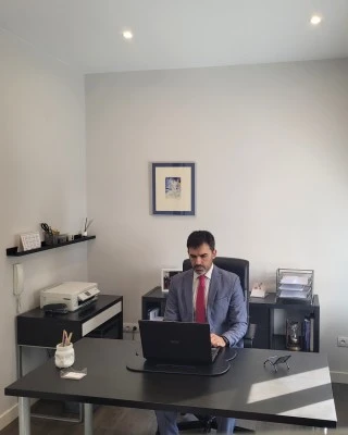 m. trueba  abogados