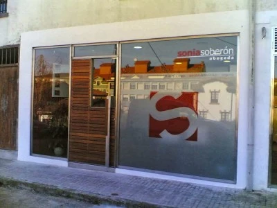 Sonia Soberón-Abogada