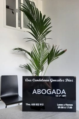 Ana González Díaz - Abogada.