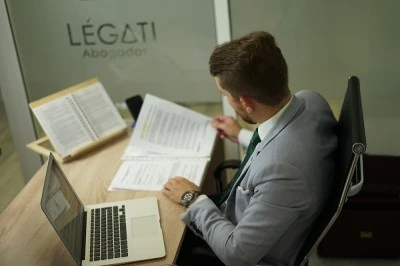 LÉGATI ABOGADOS