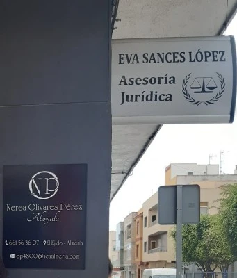 Eva Sances y Nerea Olivares Abogadas