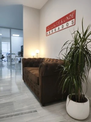Aguillaume y Linde Abogados