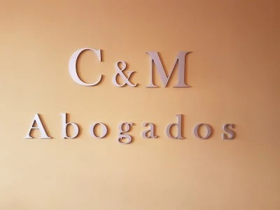CAMPOMANES  MARTIN ABOGADOS