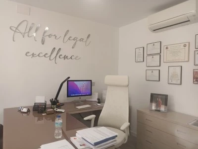 LT Abogados. Natividad López Tortosa