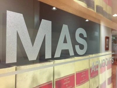 MAS ABOGADOS Y ECONOMISTAS