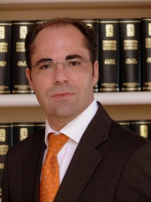 SANTIAGO P. ALBIOL CABRERA, Abogado.