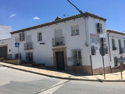 ASESORES LARA Y VEGAS, S.L.