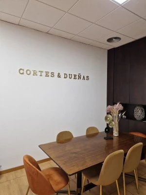 CORTÉS  DUEÑAS